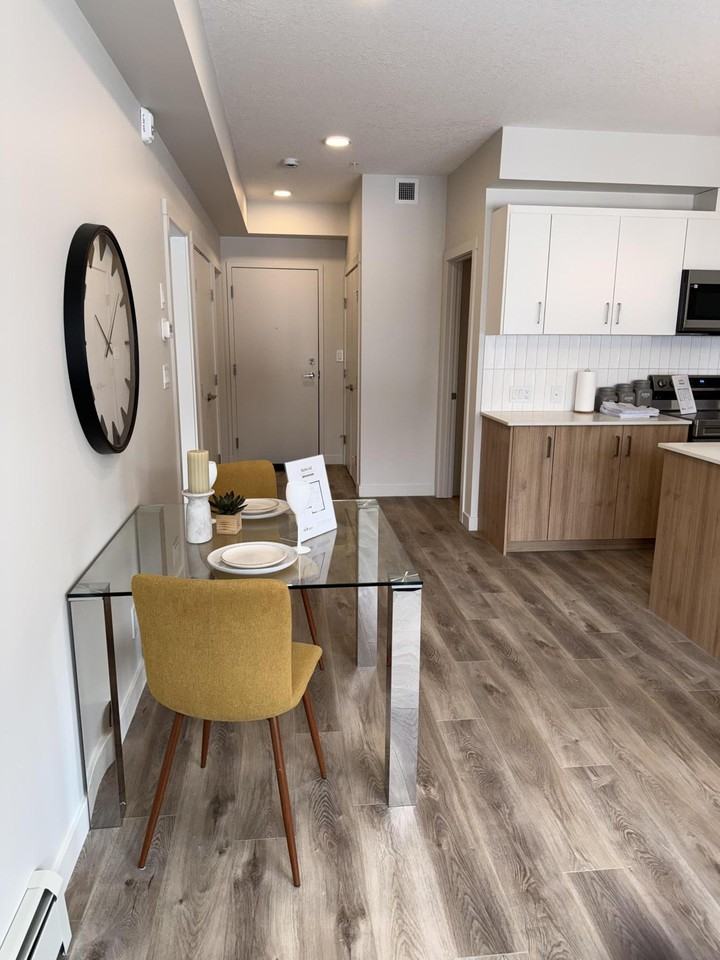 49 West - Photo 7 of 13