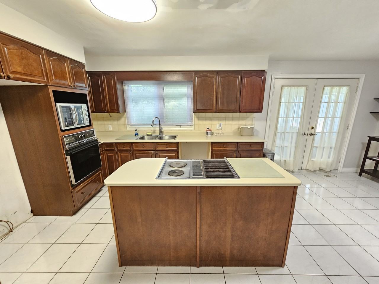 49 Decew Woods Ct - Photo 7 of 20