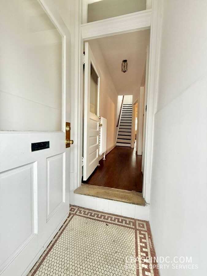 304 16th St Se - Photo 2 of 29