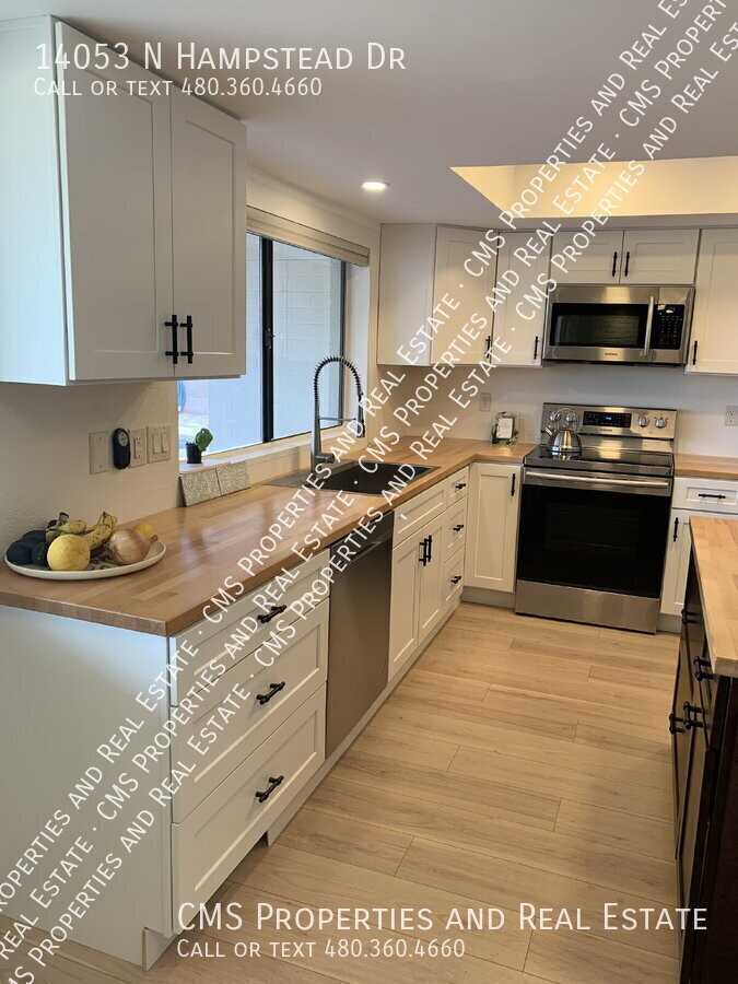 14053 N Hampstead Dr - Photo 3 of 22