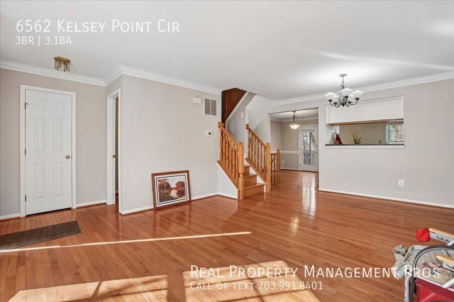 6562 Kelsey Point Cir - Photo 3 of 25