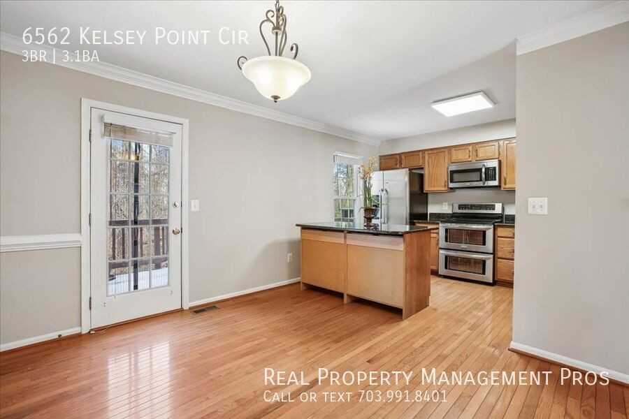 6562 Kelsey Point Cir - Photo 6 of 25