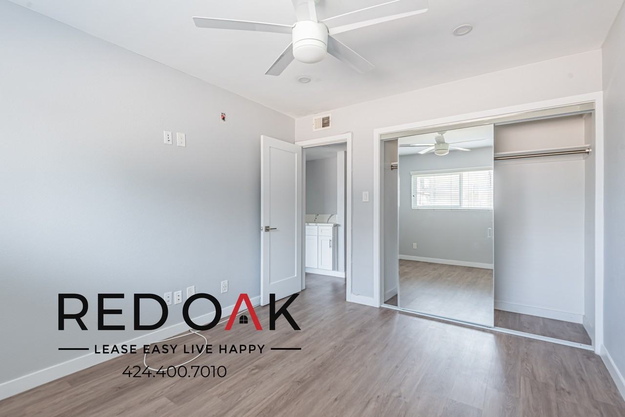 1942 S Garth Ave #4 - Photo 4 of 25