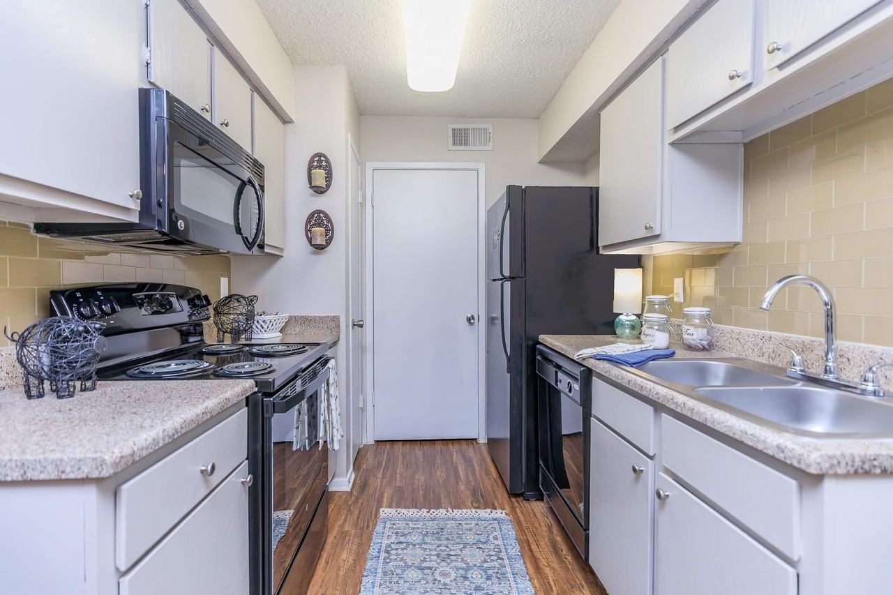 Paces Trail & Treepoint Dr #412 - Photo 4 of 17