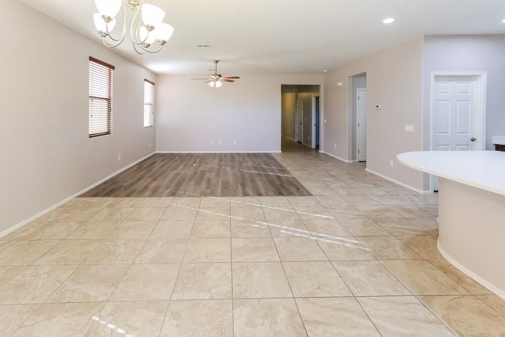 6405 S 47th Dr - Photo 5 of 16