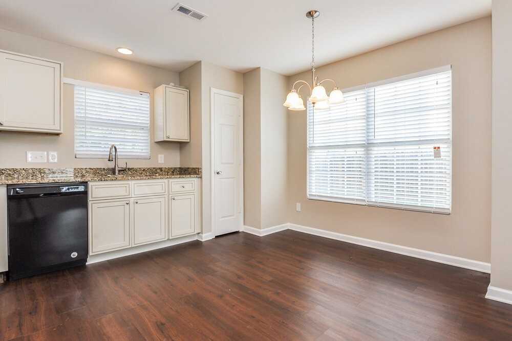 3715 Horseshoe Farm St - Photo 4 of 15