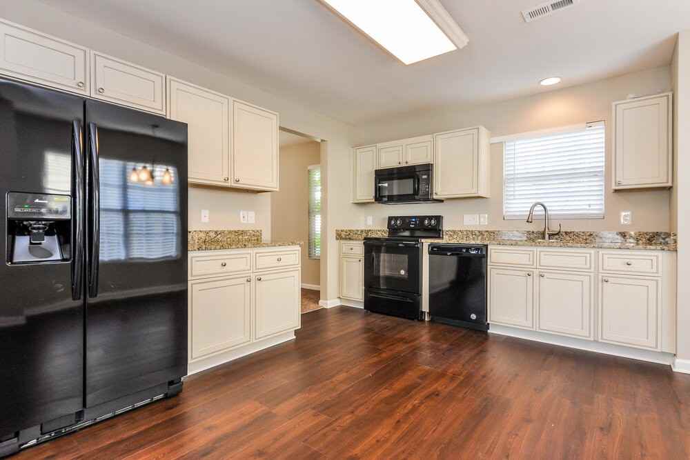 3715 Horseshoe Farm St - Photo 5 of 15