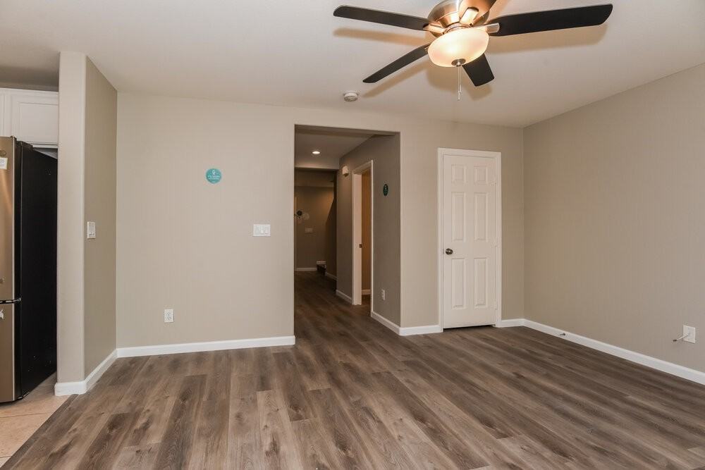 10974 Florence Hills St - Photo 5 of 17