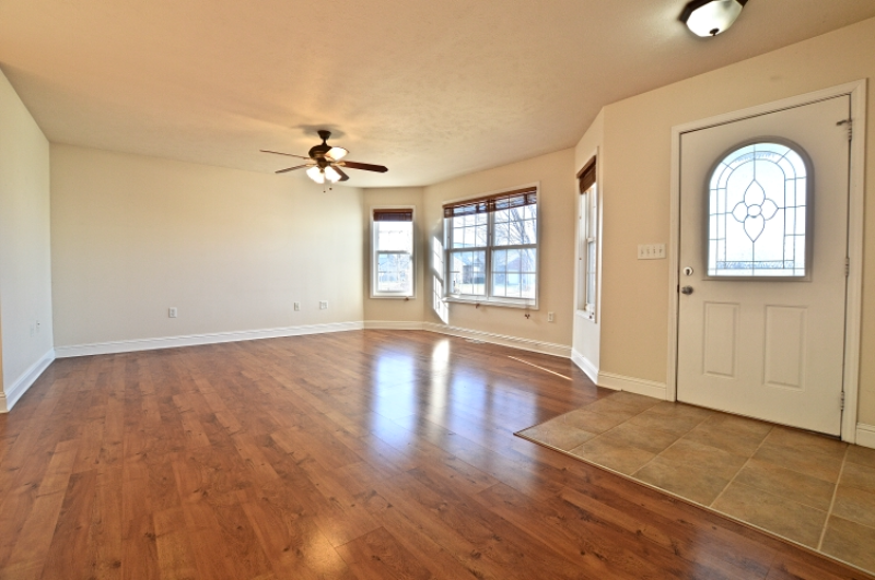 700 Williamson Ave - Photo 5 of 14