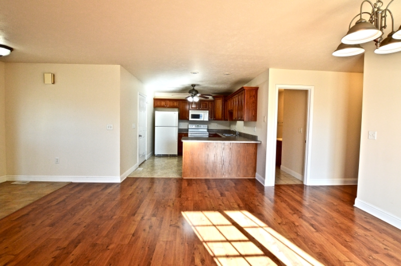 700 Williamson Ave - Photo 6 of 14