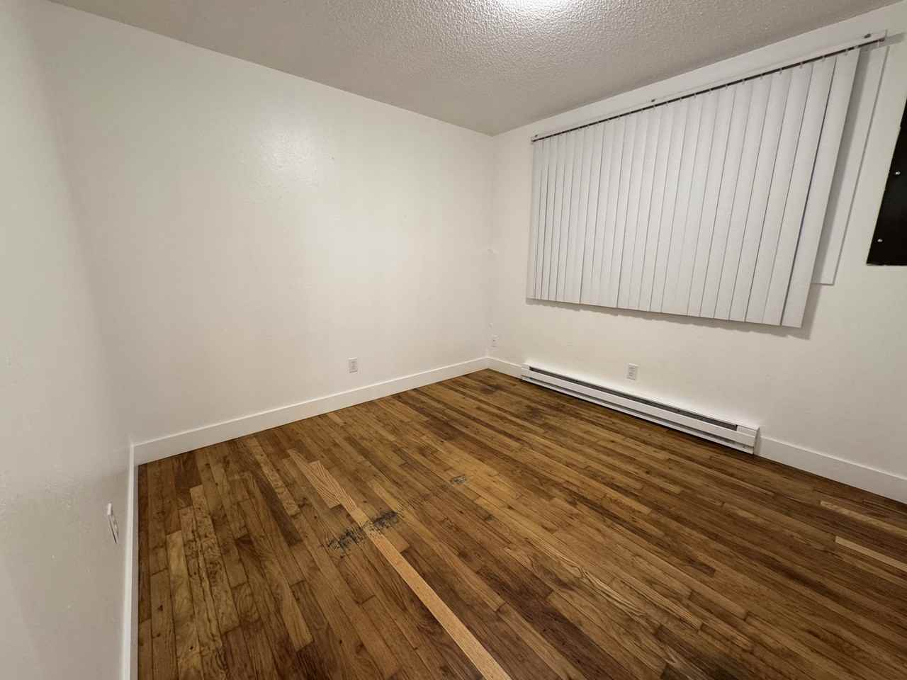 3622 E 13th St - Photo 5 of 14