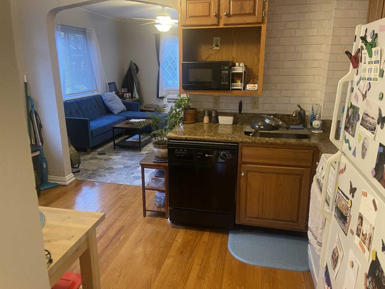 3577 Saybrook Ave #1 - Photo 3 of 6