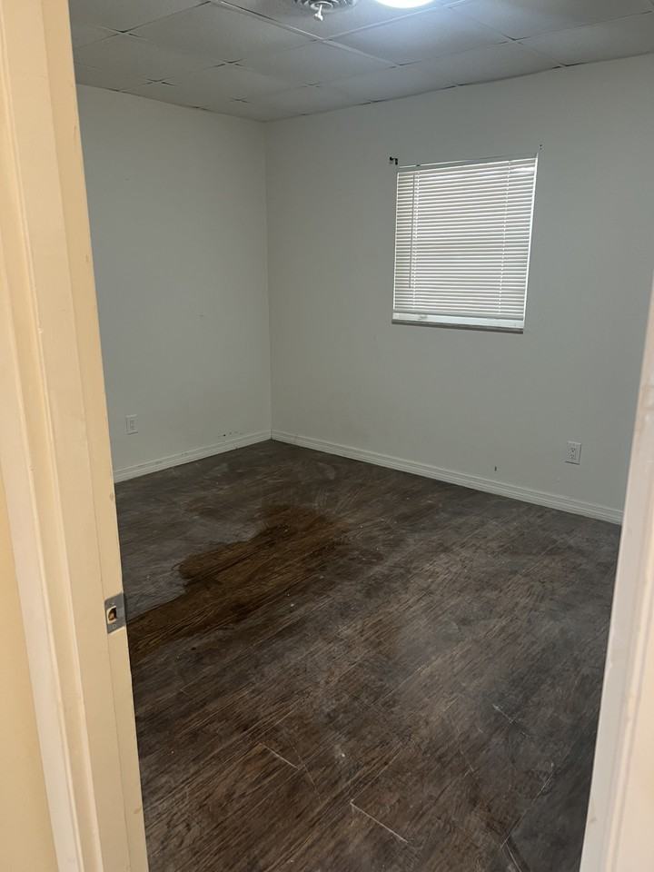 3106 Harbor Blvd #2B - Photo 5 of 11