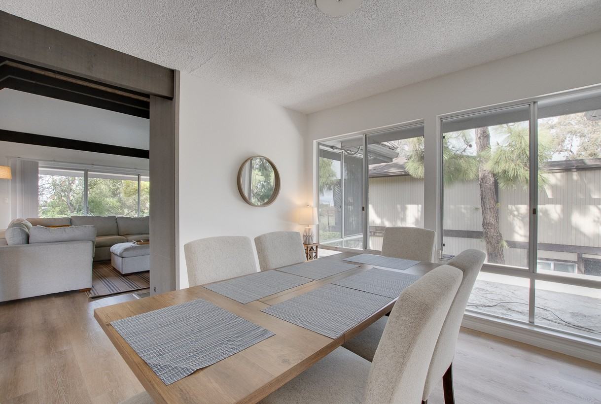 8143 La Jolla Scenic Dr N - Photo 5 of 23