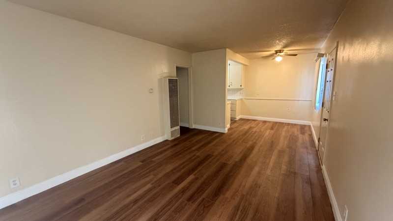 1433 W 84th Pl - Photo 5 of 9