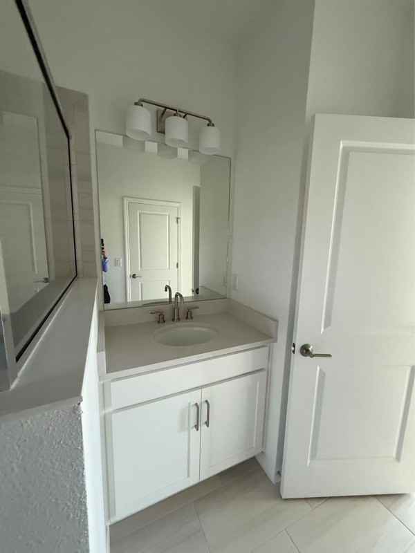 15041 Shady Palms Ln - Photo 7 of 36