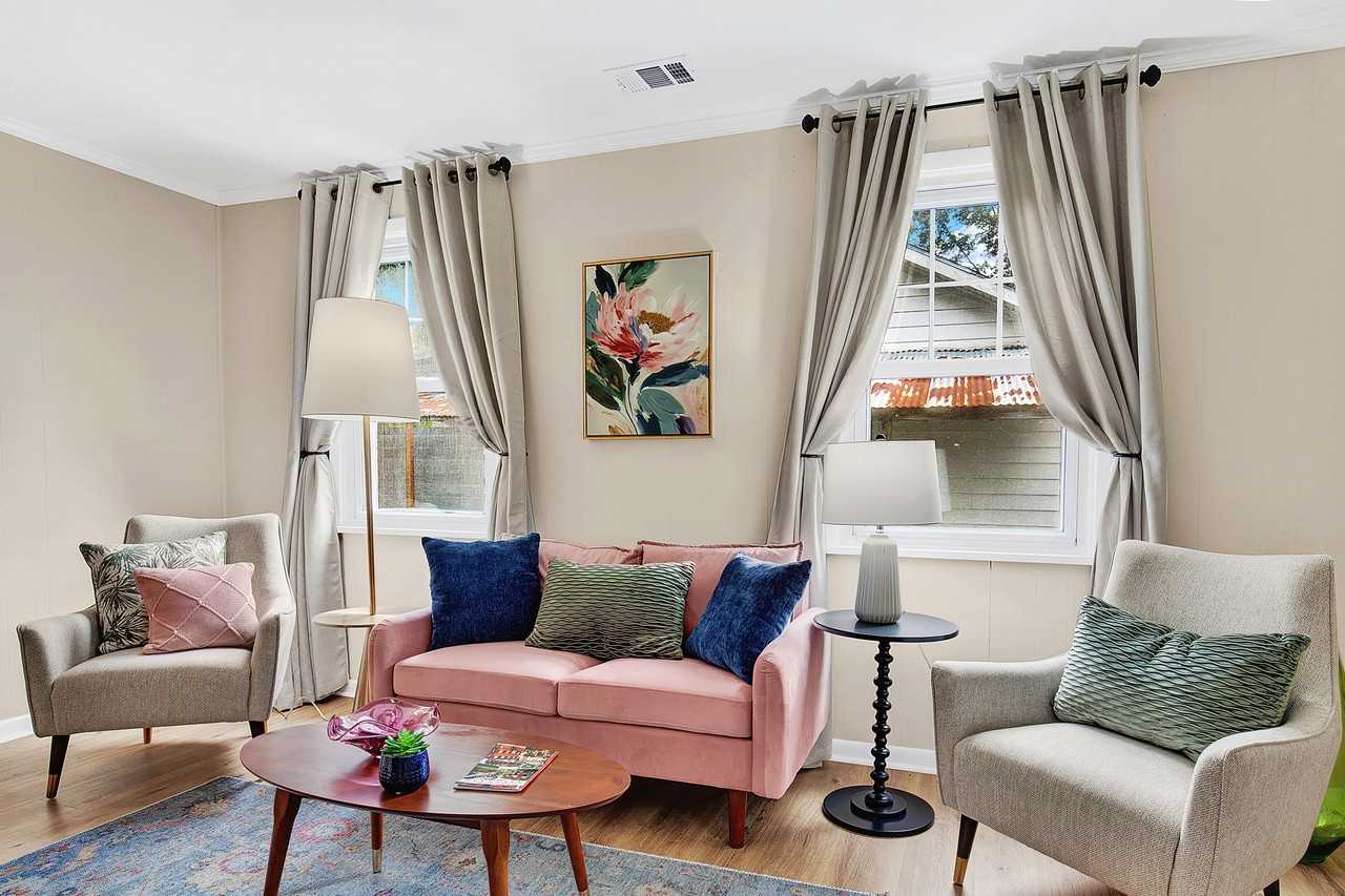 1912 Hawthorne St - Photo 3 of 20