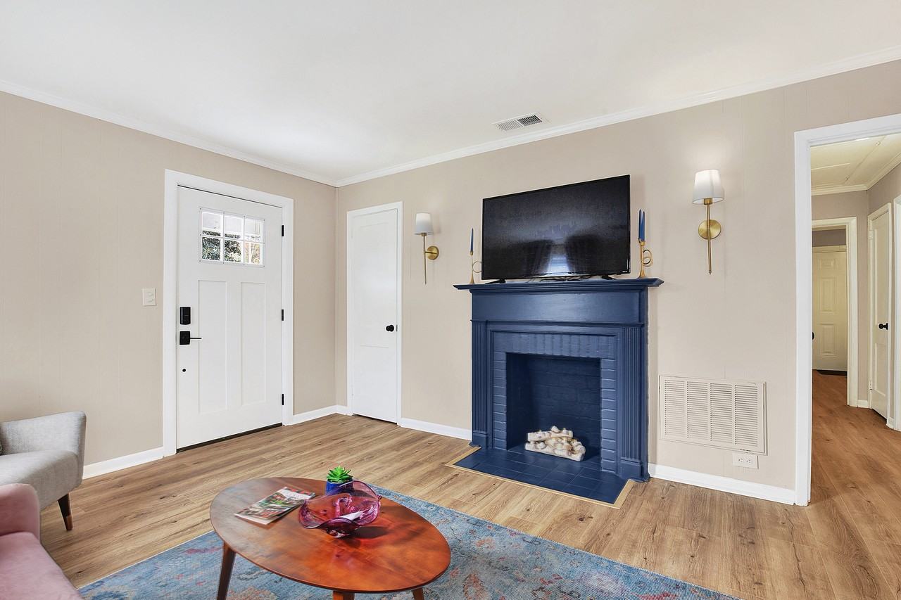 1912 Hawthorne St - Photo 4 of 20