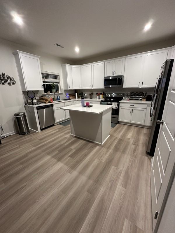 423 Bassett Ln - Photo 3 of 15