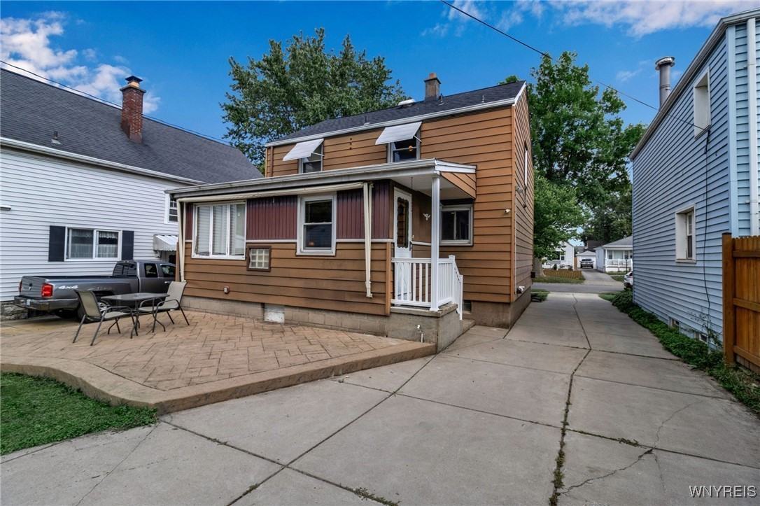 178 Wellington Ave - Photo 5 of 16