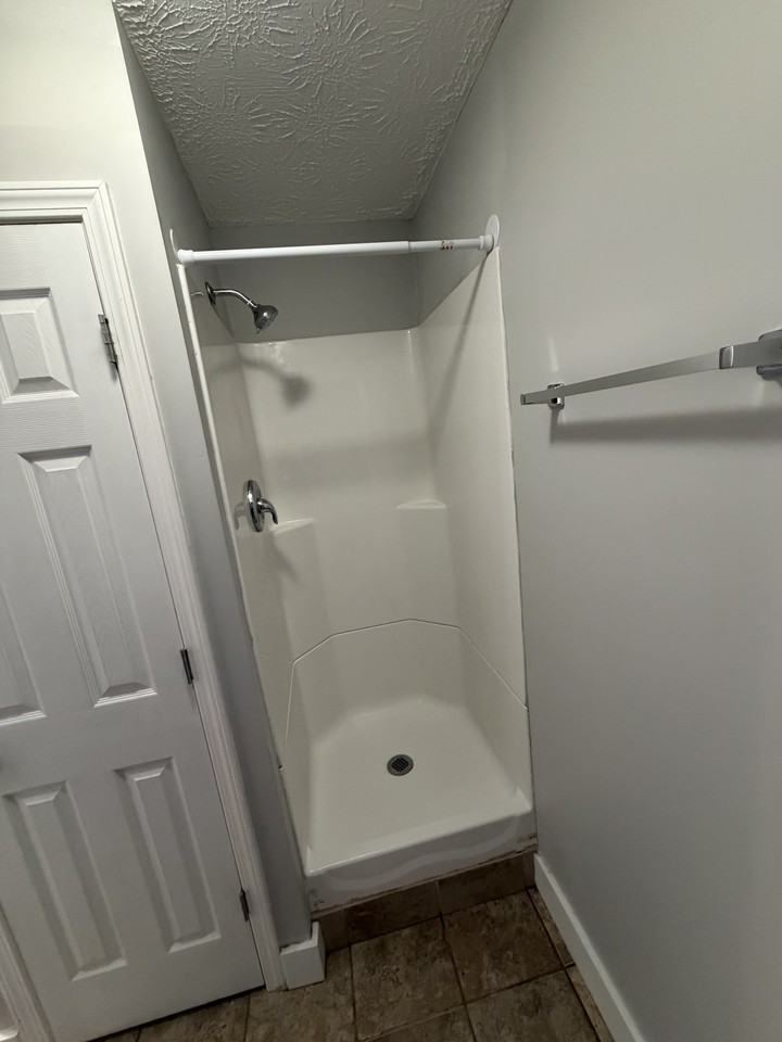 180 Valley Ln #5 - Photo 6 of 6