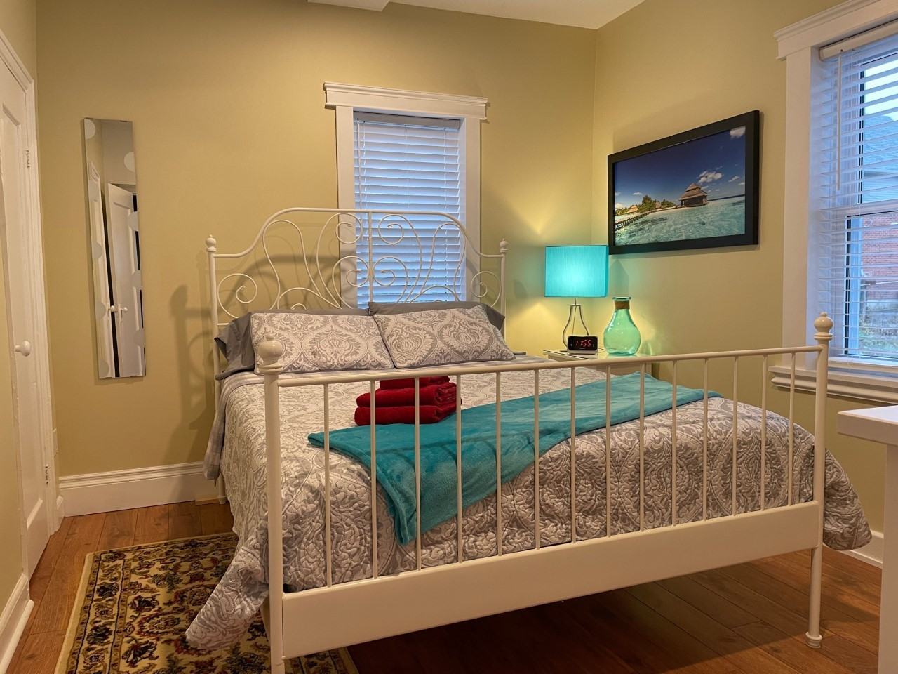 3 Rue Élisabeth-Bruyère #2 - Photo 3 of 5