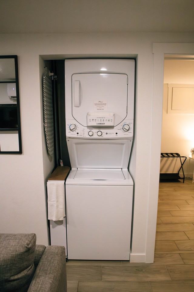 3805 E 11th St #B - Photo 7 of 16