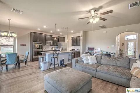 6107 Lavaca Dr - Photo 6 of 13