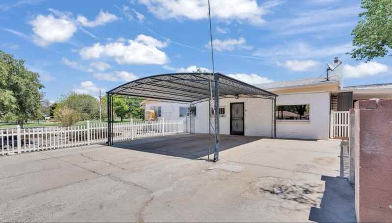 9402 Claremont Ave Ne #B