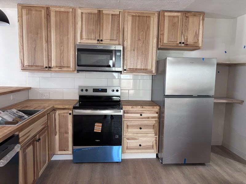 9402 Claremont Ave Ne #B - Photo 5 of 17