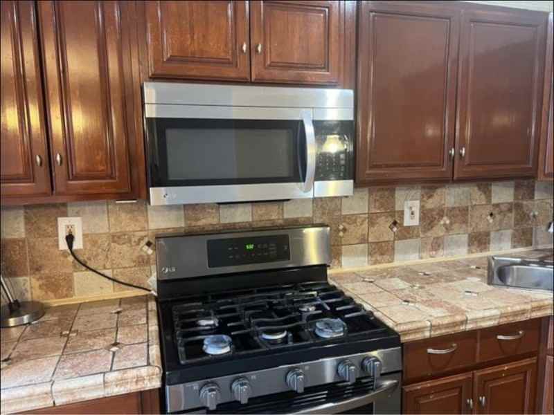 4337 H St - Photo 6 of 32