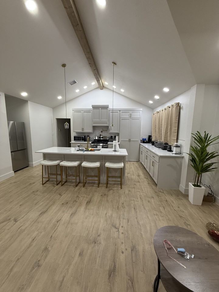 310 N Rosedale Ave #3 - Photo 3 of 9