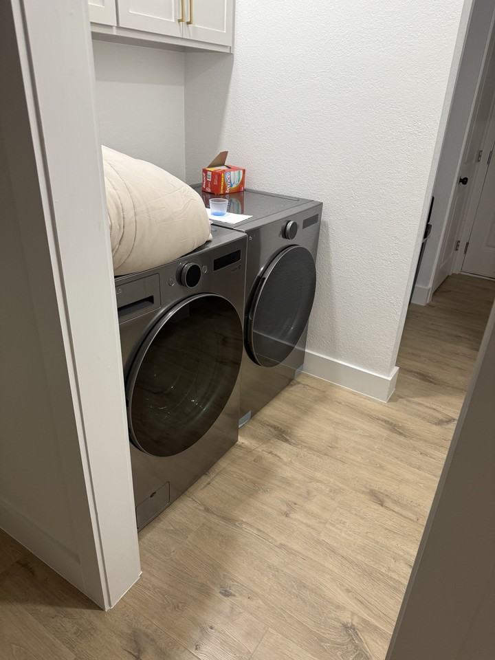 310 N Rosedale Ave #3 - Photo 5 of 9