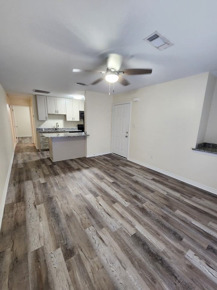 4780 Pontchartrain Dr #107