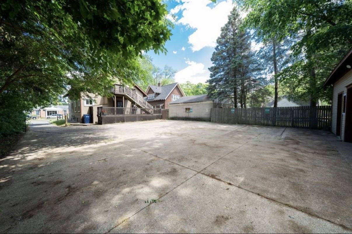 2551 Eastern Ave Se #1 - Photo 3 of 38