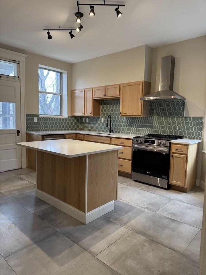 3321 Halliday Ave - Photo 3 of 14