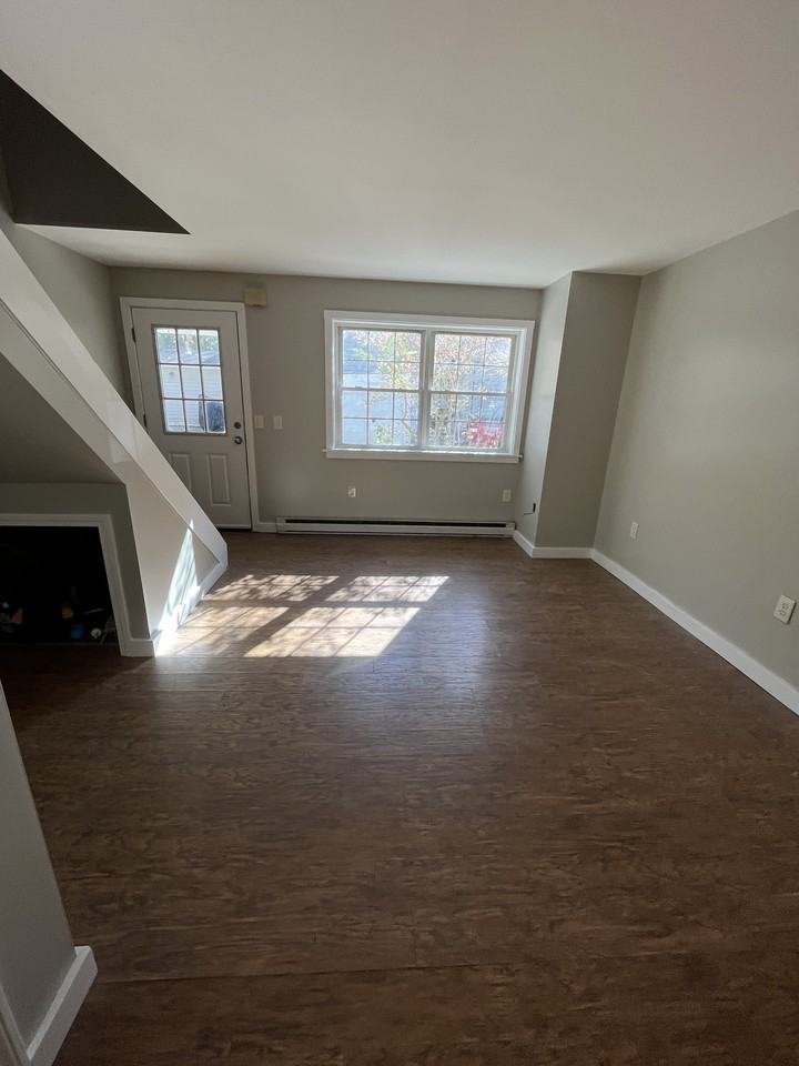 46 Turnpike St #2 - Photo 3 of 10