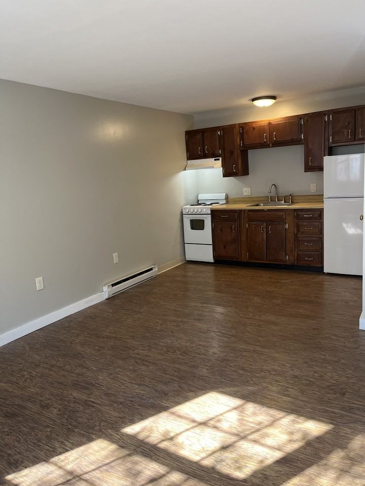 46 Turnpike St #2 - Photo 5 of 10