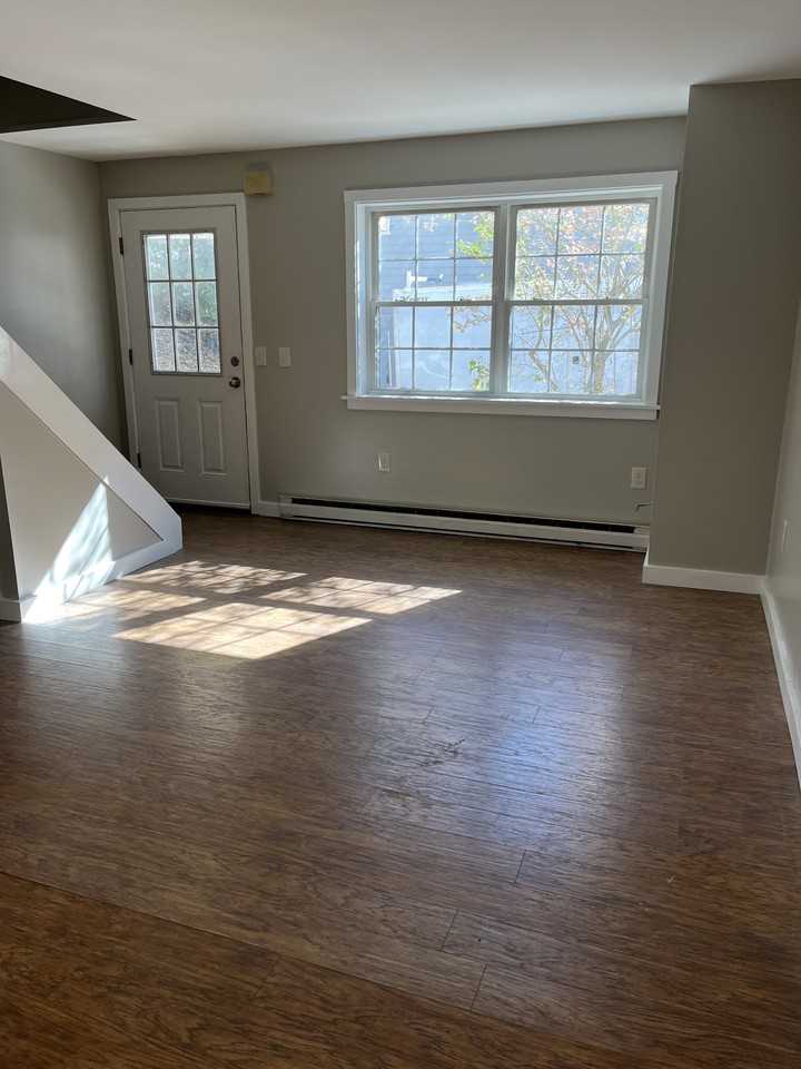 46 Turnpike St #2 - Photo 7 of 10