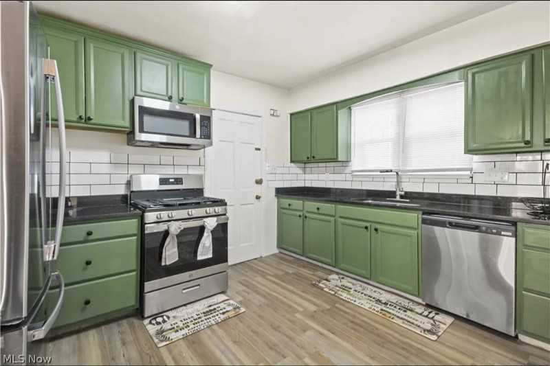 5503 Southern Blvd - Photo 4 of 19