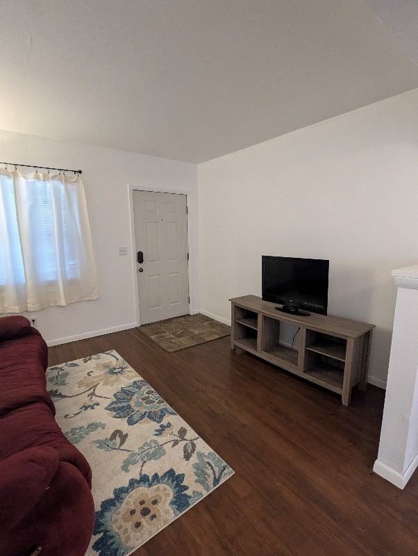 232 31st St Ne - Photo 5 of 10