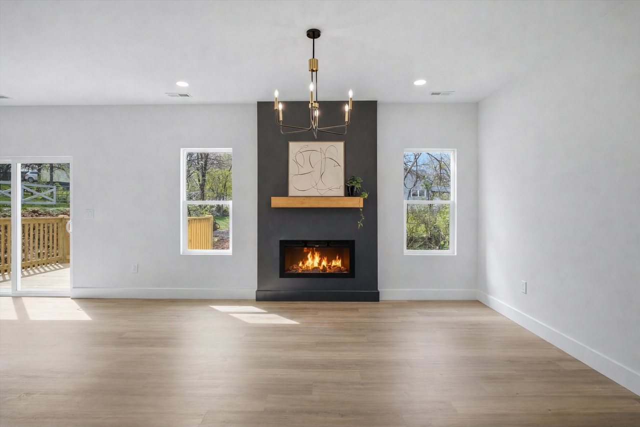 116 Winstead St - Photo 2 of 20