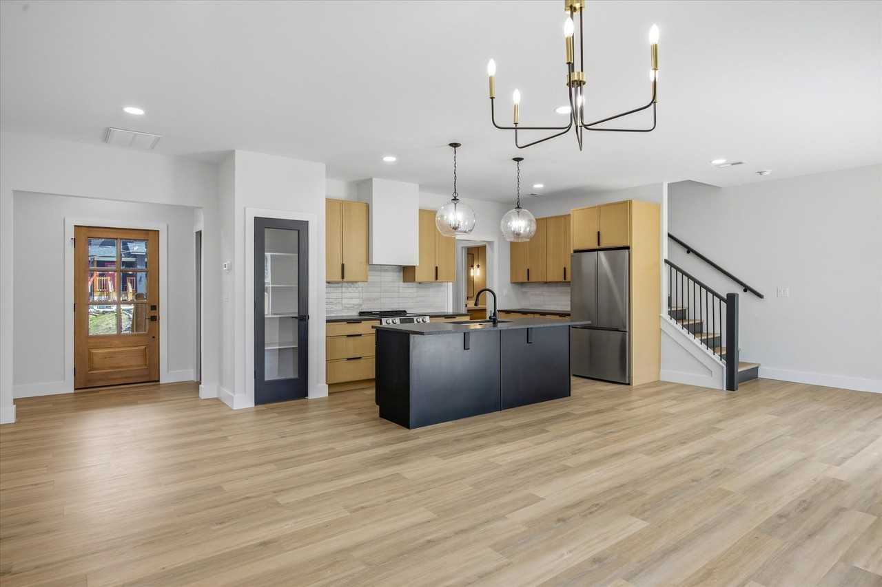 116 Winstead St - Photo 5 of 20