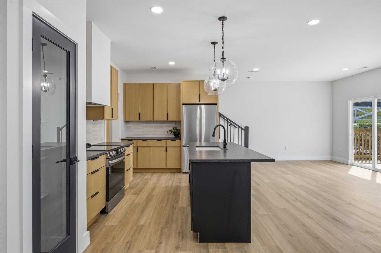 116 Winstead St - Photo 6 of 20