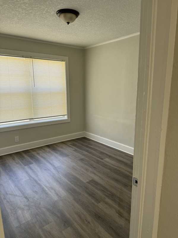 814 Baker Ave - Photo 7 of 9