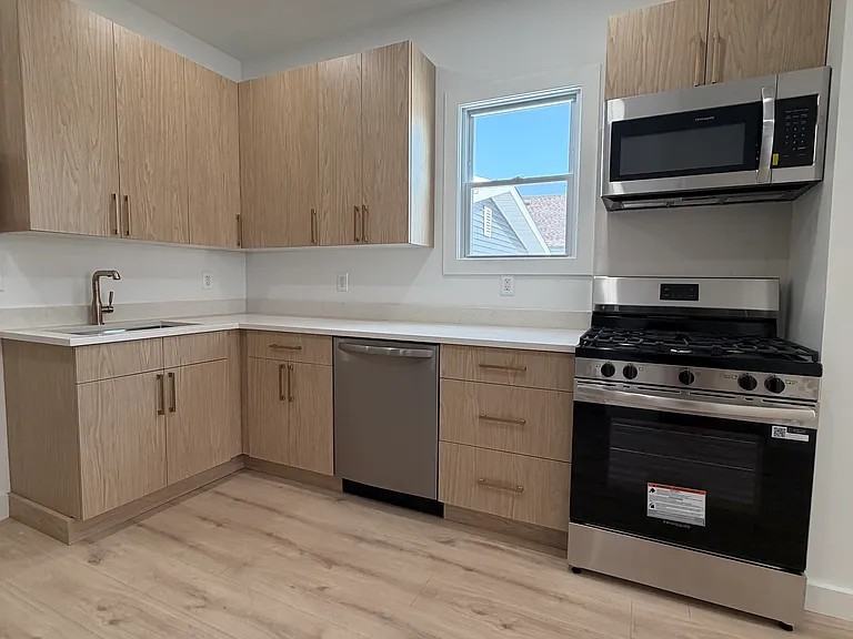 10 Wadsworth St #4 - Photo 6 of 18