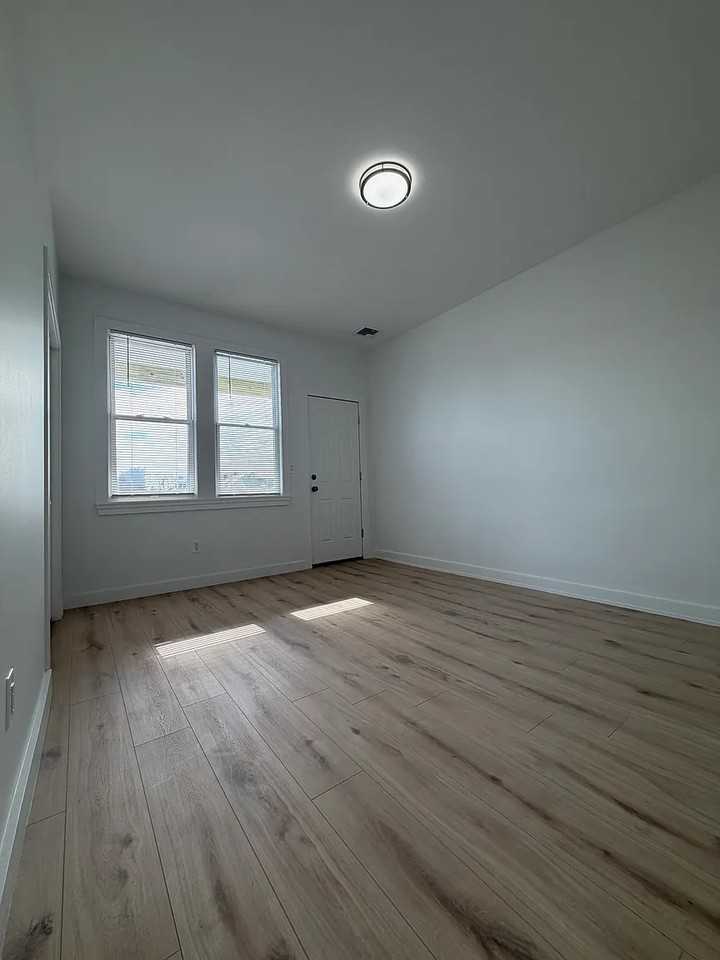 10 Wadsworth St #4 - Photo 7 of 18