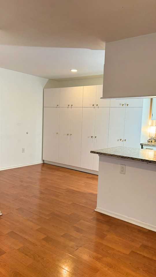 25 Steeplechase Ct - Photo 4 of 13