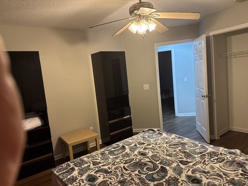 1 Hunters Creek Blvd - Photo 2 of 7