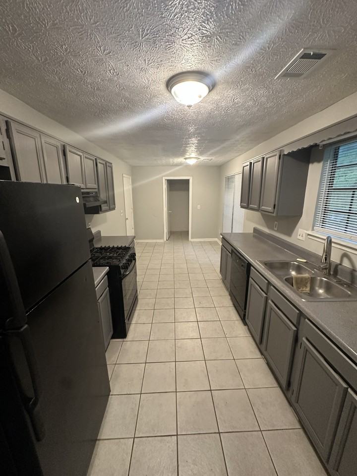 8406 Red Cedar Way - Photo 7 of 14